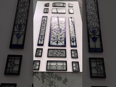 Thiết kế và sản xuất một bộ kính cửa vào theo yêu cầu của khách hàng